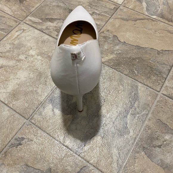 Brand new heels with box  9 1/2. - Picture 3 of 7